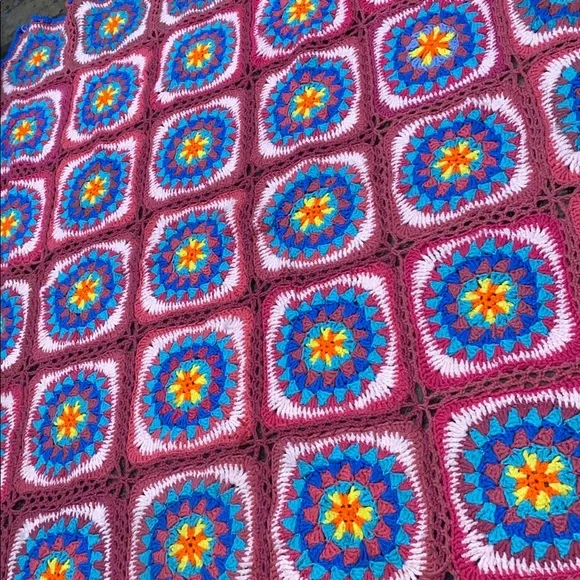 Truly VINTAGE crochet throw blanket colorful pink blue yellow 53 x 64 - Picture 13 of 14